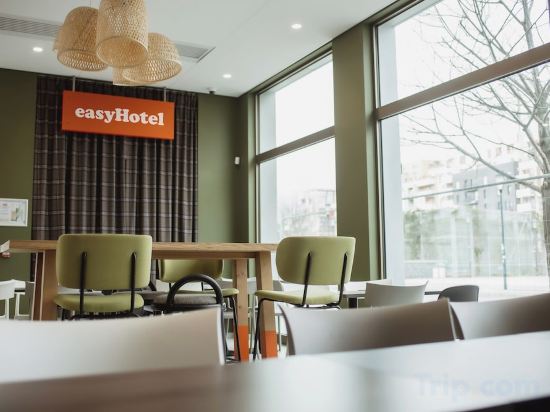 Фото EasyHotel Marseille Euromed