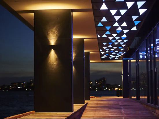 Фото DoubleTree by Hilton Perth Waterfront