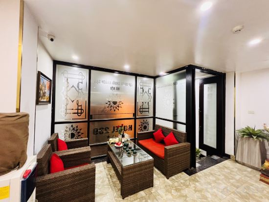 Фото 239 Hotel by RedDoorz