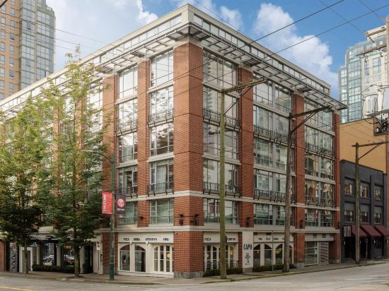 Фото Opus Vancouver