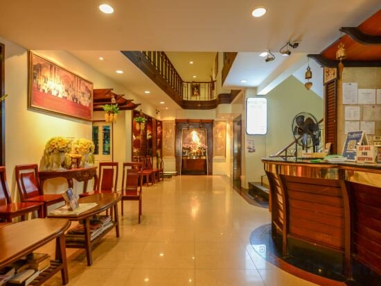 Фото Rambuttri House