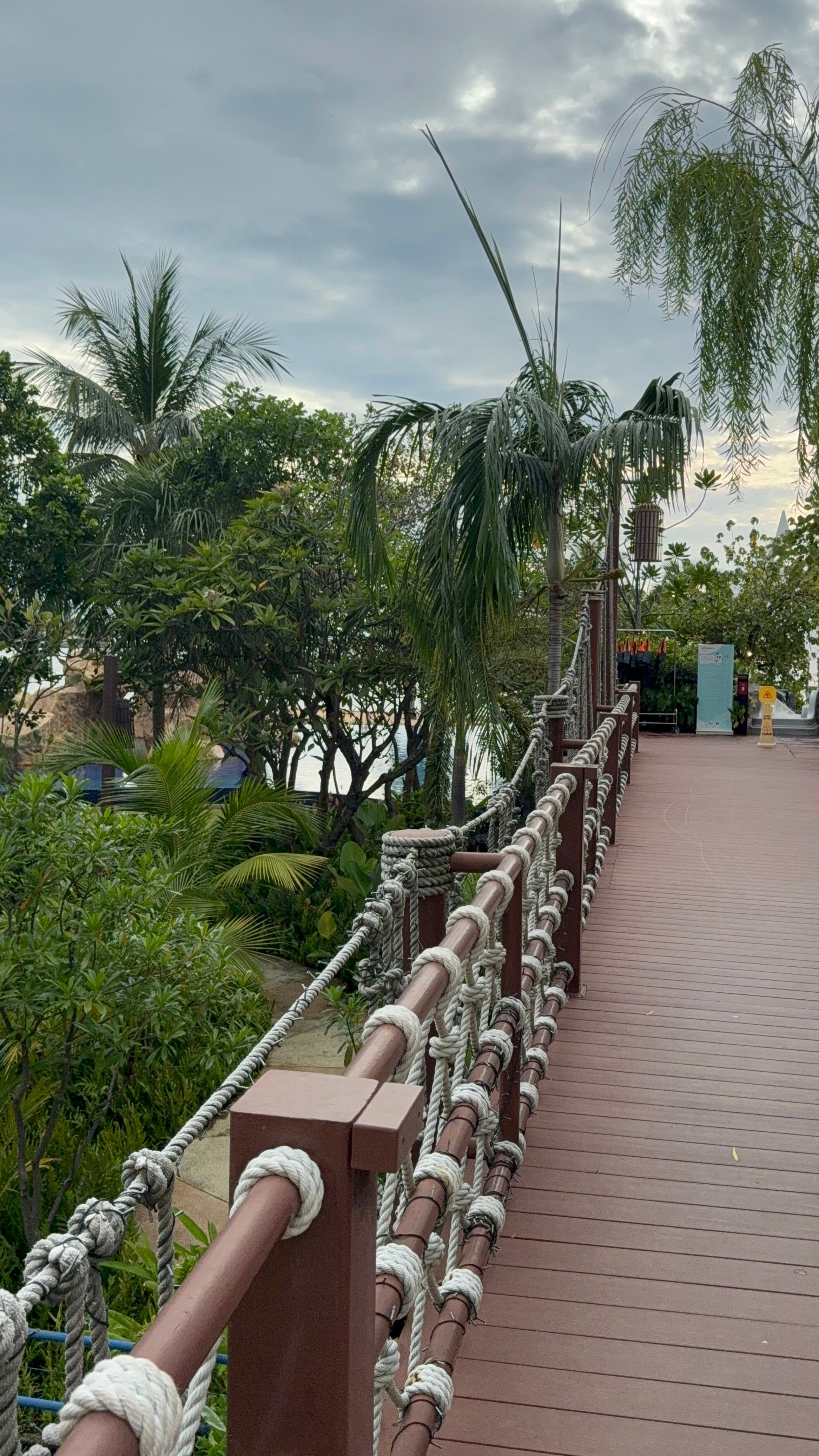 Фото Mövenpick Siam Na Jomtien Pattaya