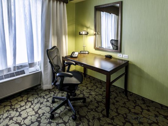 Фото Hilton Garden Inn New York/Staten Island