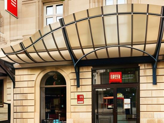 Фото Ibis Bordeaux Centre Gare Saint-Jean Euratlantique