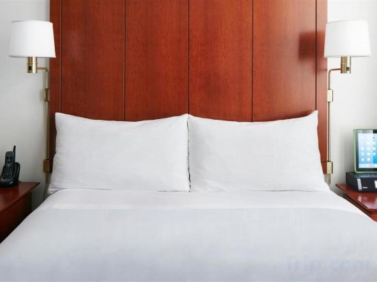 Фото Club Quarters Hotel, Wacker at Michigan, Chicago