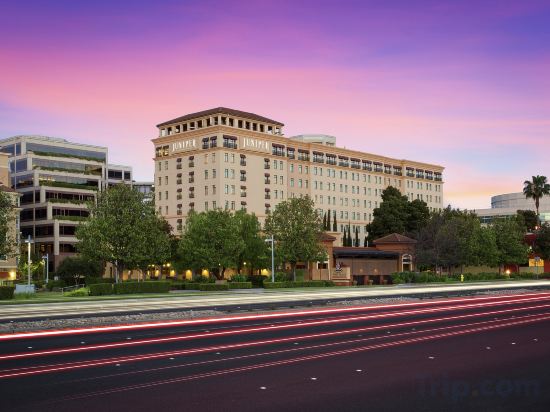 Фото Juniper Cupertino, Curio Collection by Hilton
