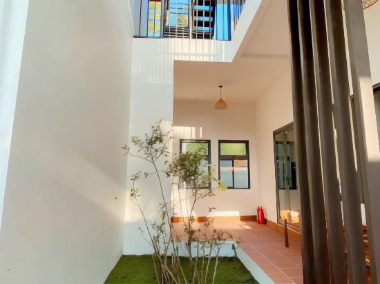 Фото Aurora House