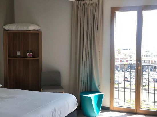 Фото Ibis Styles Ajaccio Napoleon