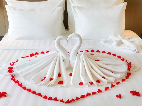 Фото DQua Hotel and Apartment