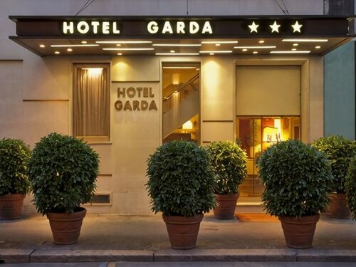 Гостиница Hotel Garda в Милане