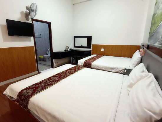 Фото Lilly Hotel