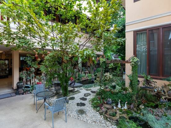 Фото At Chiang Mai Hotel