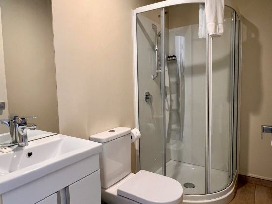 Фото The Post Hotel