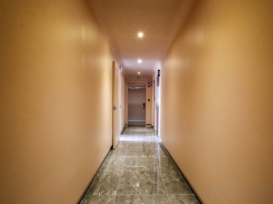 Фото Hotel Momo Juice