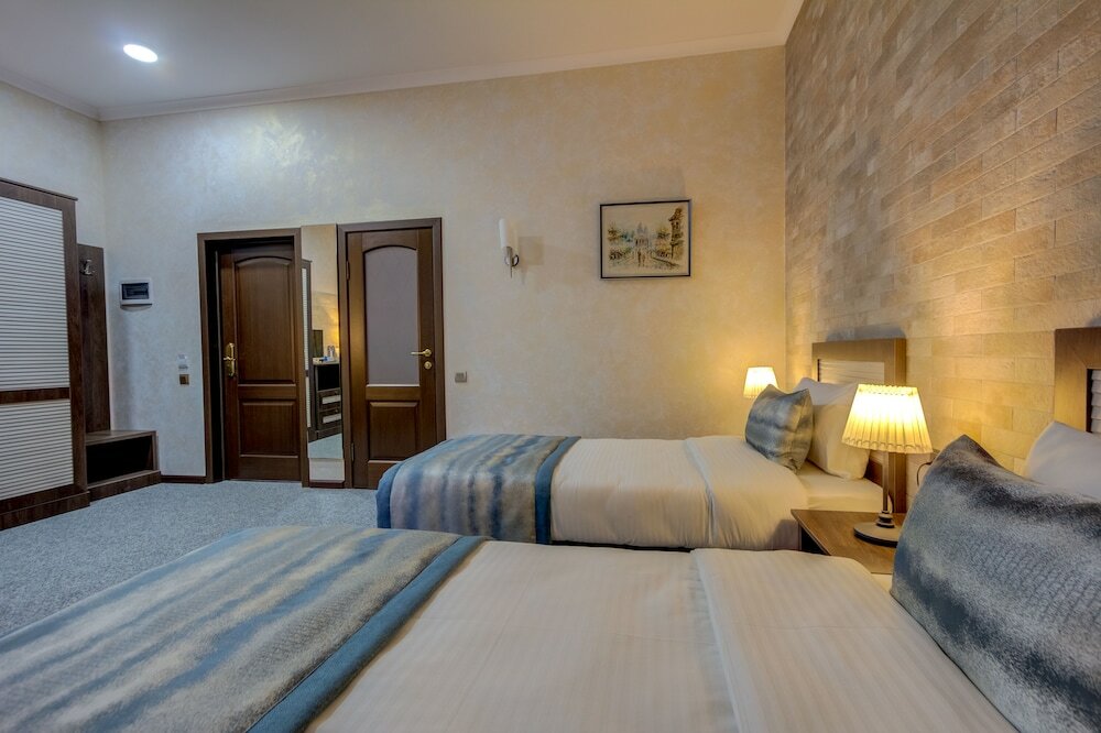 Фото Bishkek Centrum Hotel