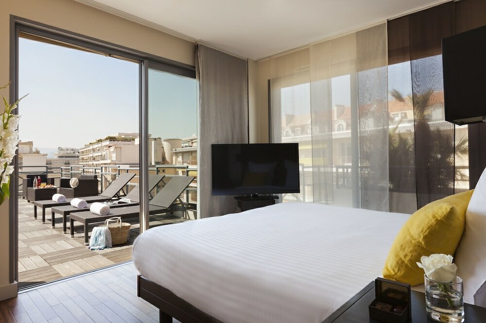 Фото Nehô Suites Cannes Croisette