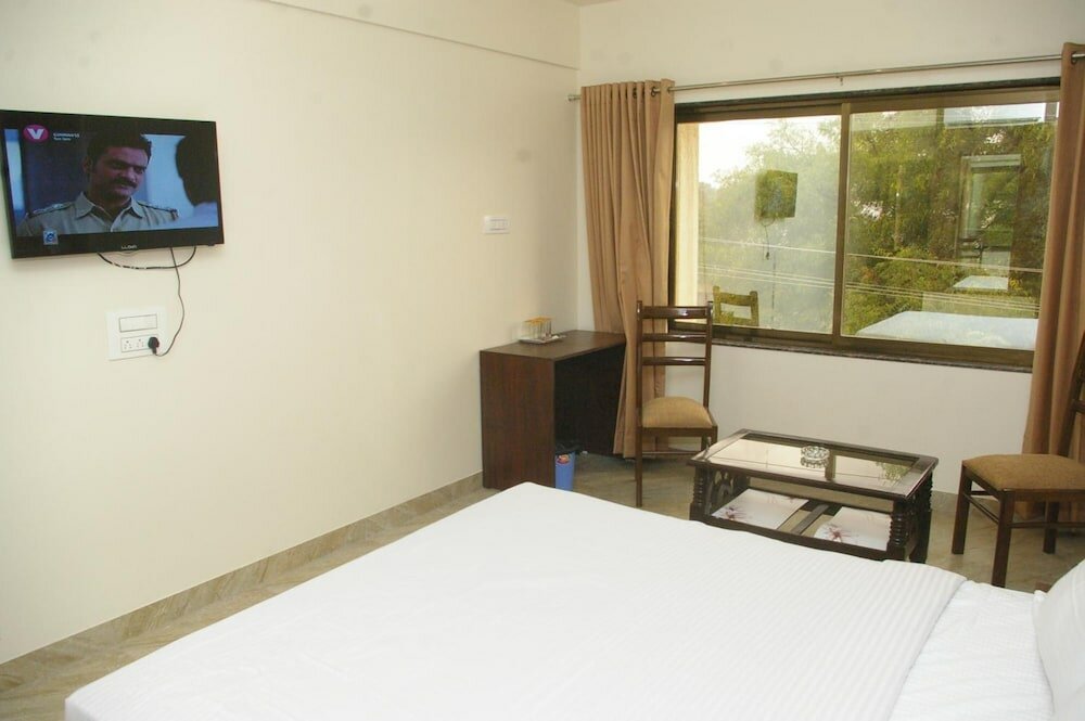 Фото Hotel Gulmohar Pride