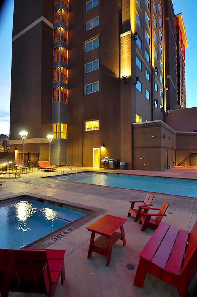 Фото Overton Hotel and Conference Center