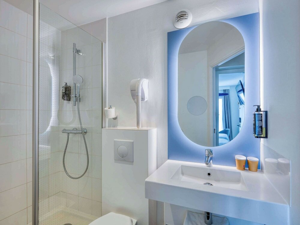 Фото Ibis Paris Père Lachaise