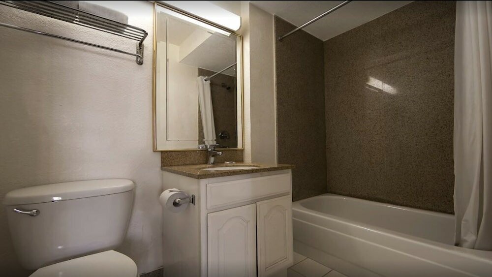 Фото Civic Center Inn