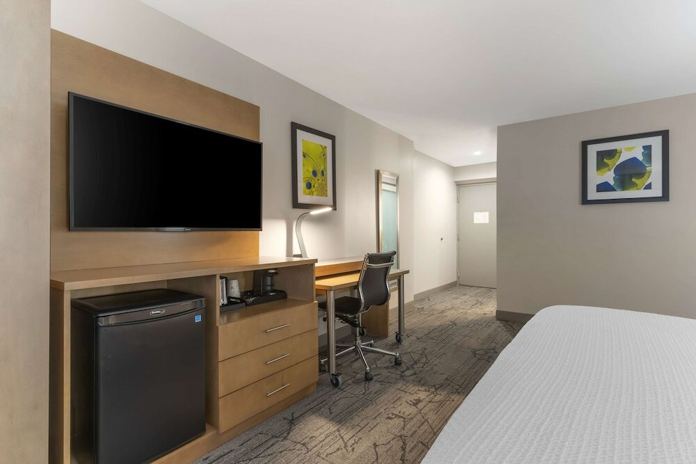 Фото Best Western Red Coach Inn