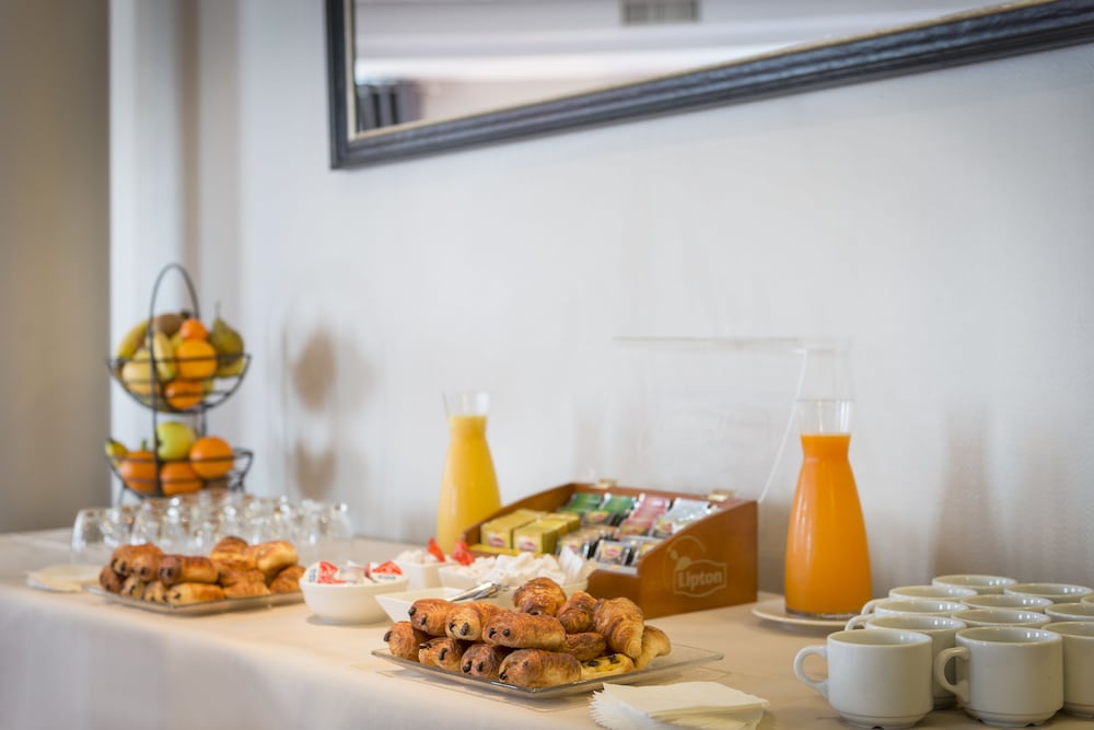 Фото Le Plessis Grand Hotel