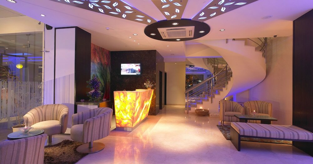 Фото BluPetal - A Business Hotel