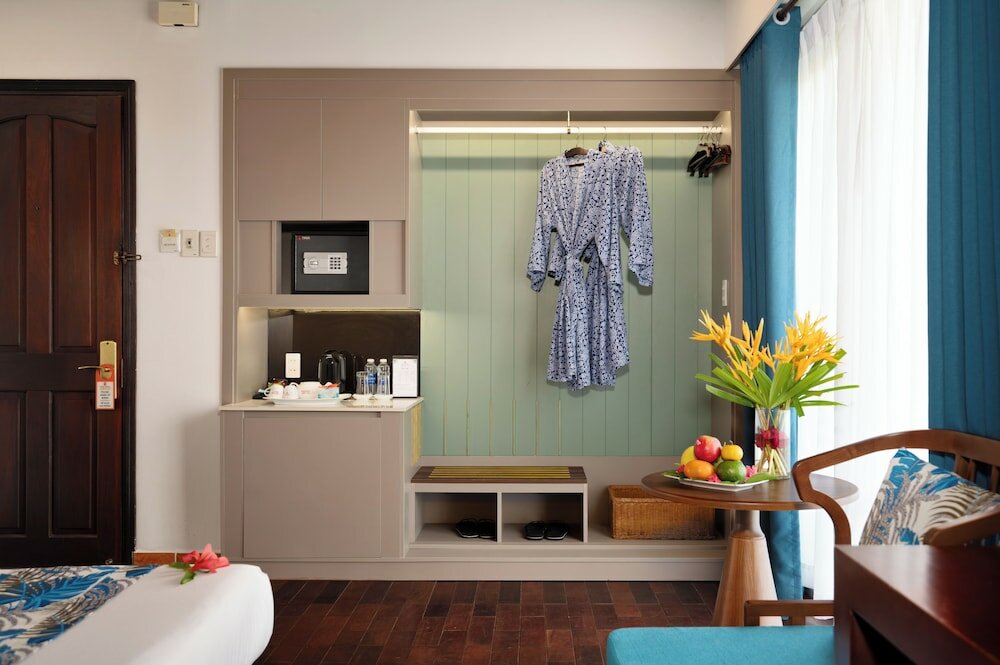 Фото Vinh Hung Riverside Resort & SPA