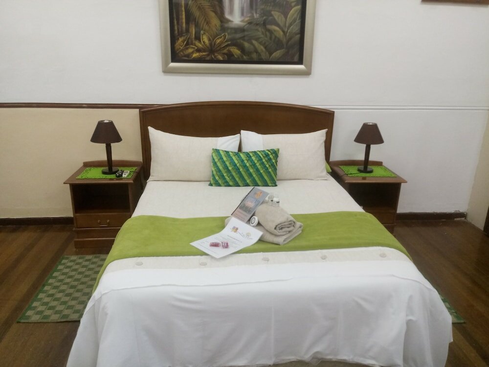 Фото Oasis Country Lodge