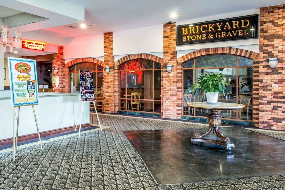 Фото Clarion Hotel & Conference Center