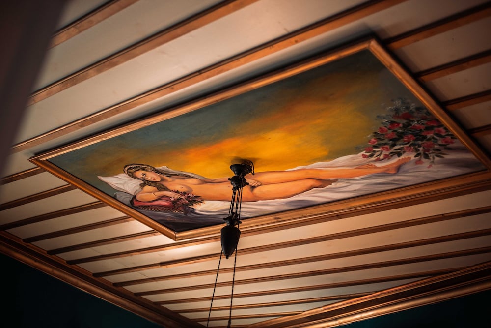 Фото Ilion Hotel Suites