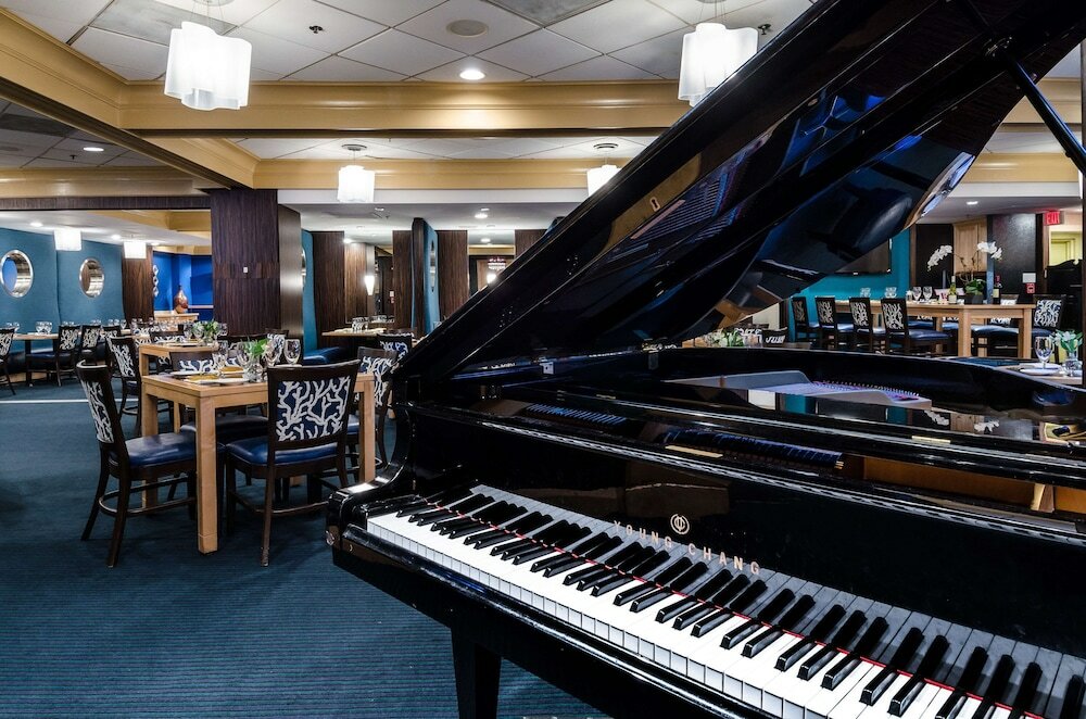 Фото Beacon Hotel & Corporate Quarters