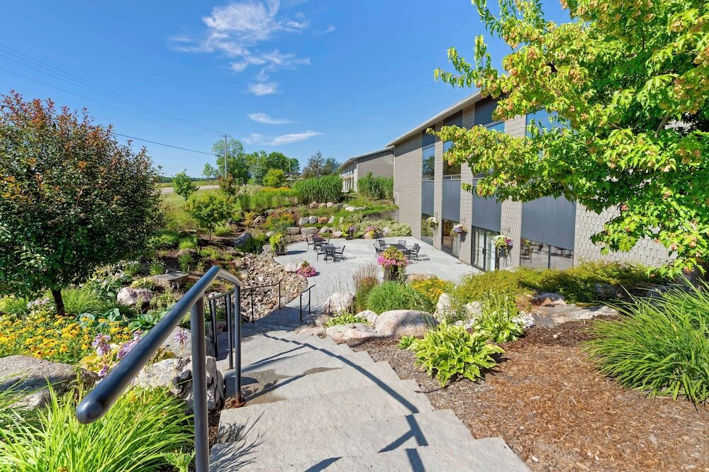 Фото Best Western Pembroke Inn & Conference Centre