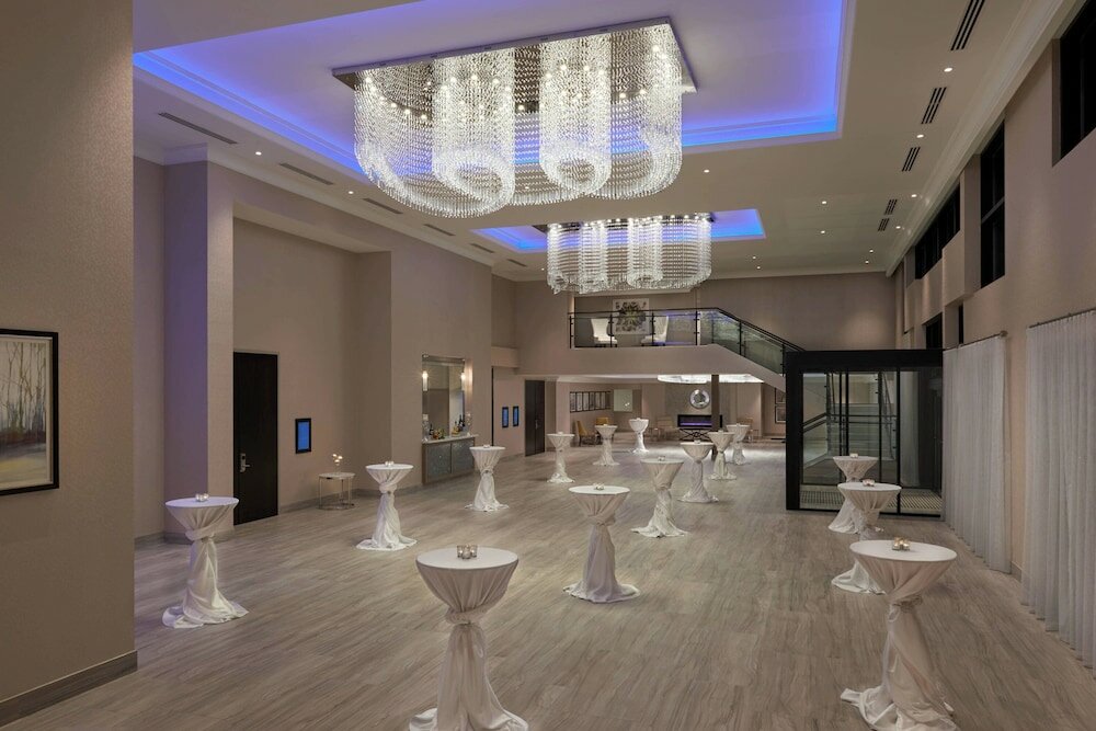 Фото TownePlace Suites by Marriott Oshawa