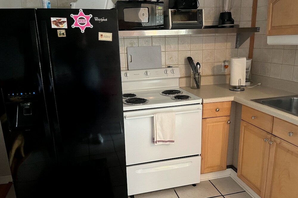 Фото Captain's Table Hotel