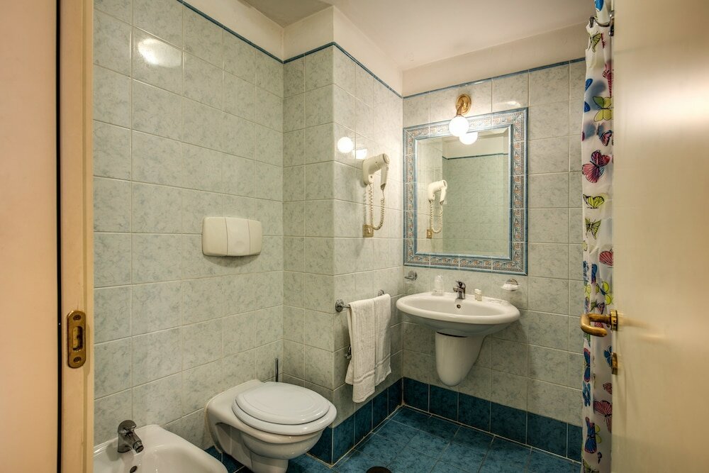 Фото Hotel Laura