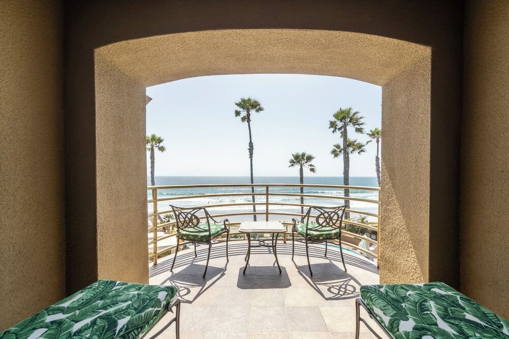 Фото Pacific Terrace Hotel