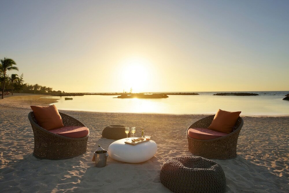 Фото Veranda Pointe Aux Biches Hotel