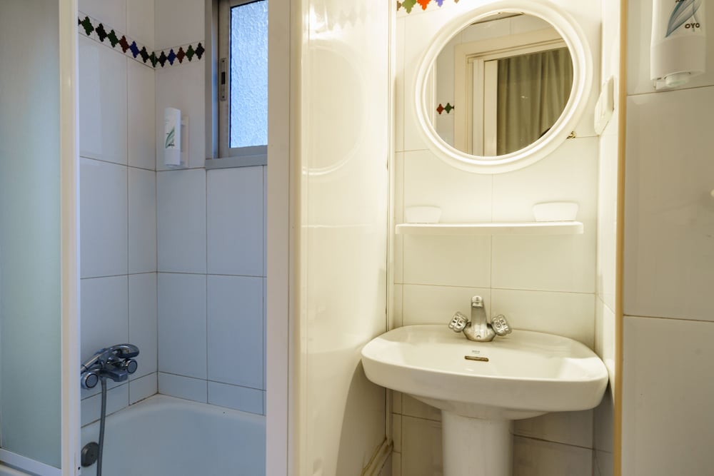 Фото Oyo Hostal Austria