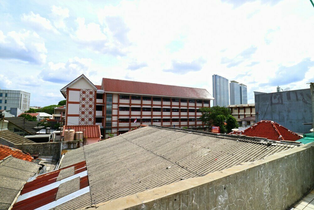 Hotel Premium Senen Guesthouse - Female Only, Jakarta, photo
