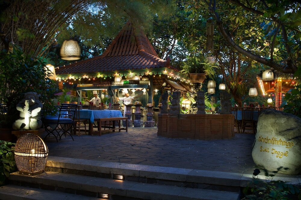 Фото Bumi Surabaya City Resort