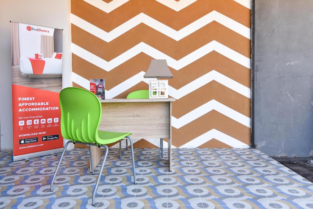 Фото RedDoorz Plus near Jalan Imam Bonjol Denpasar