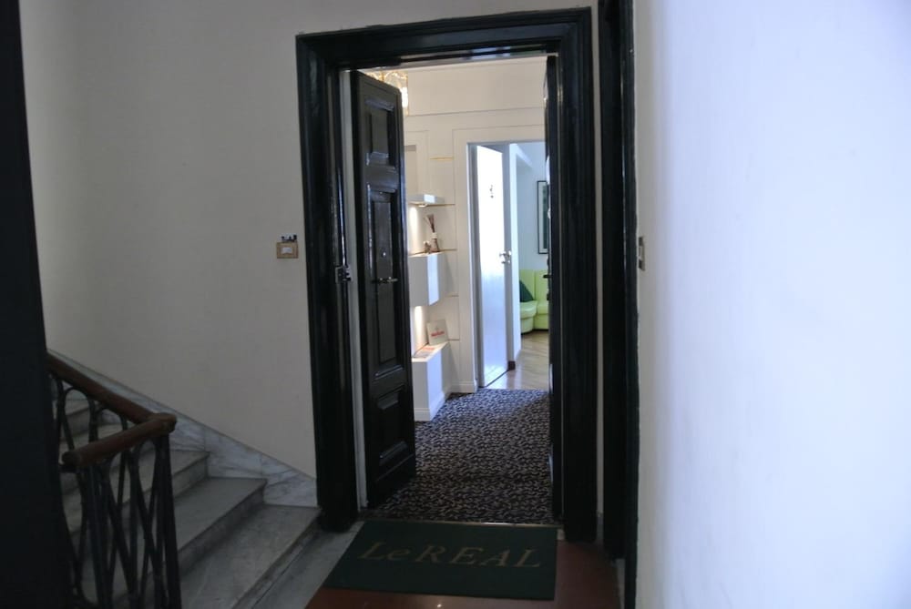 Фото Le Petit Real