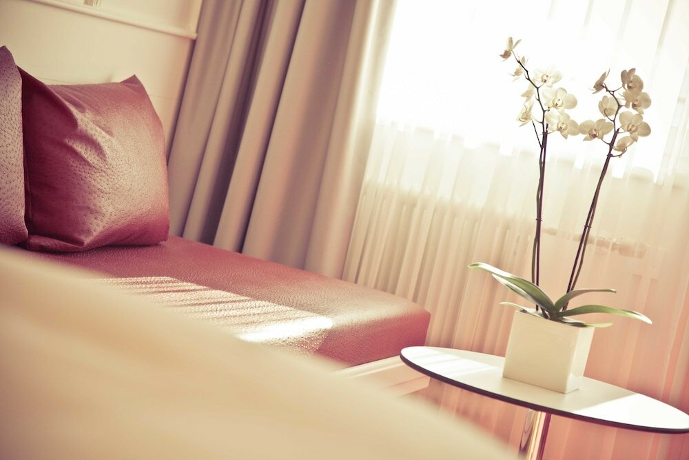 Фото Q Hotel Maria Theresia