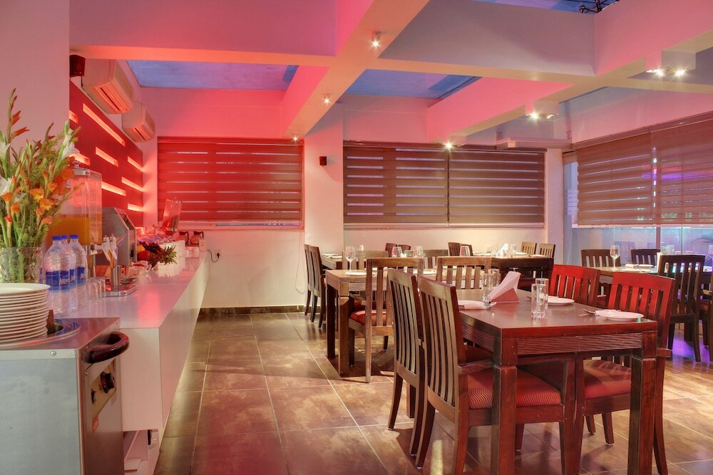 Фото Hotel Godwin Deluxe