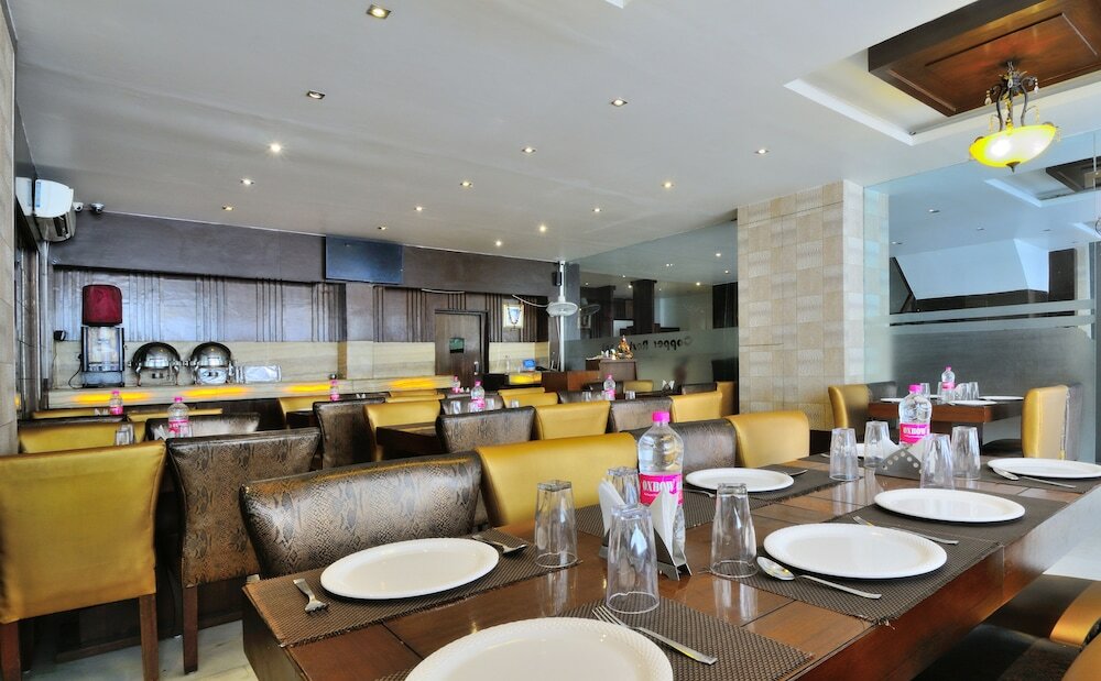 Фото Hotel The Raj, New Delhi