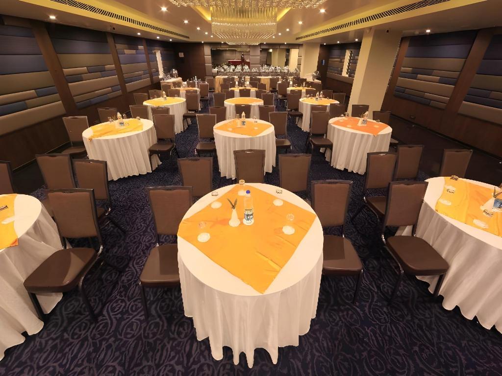 Фото Hotel Regalia Tirupati