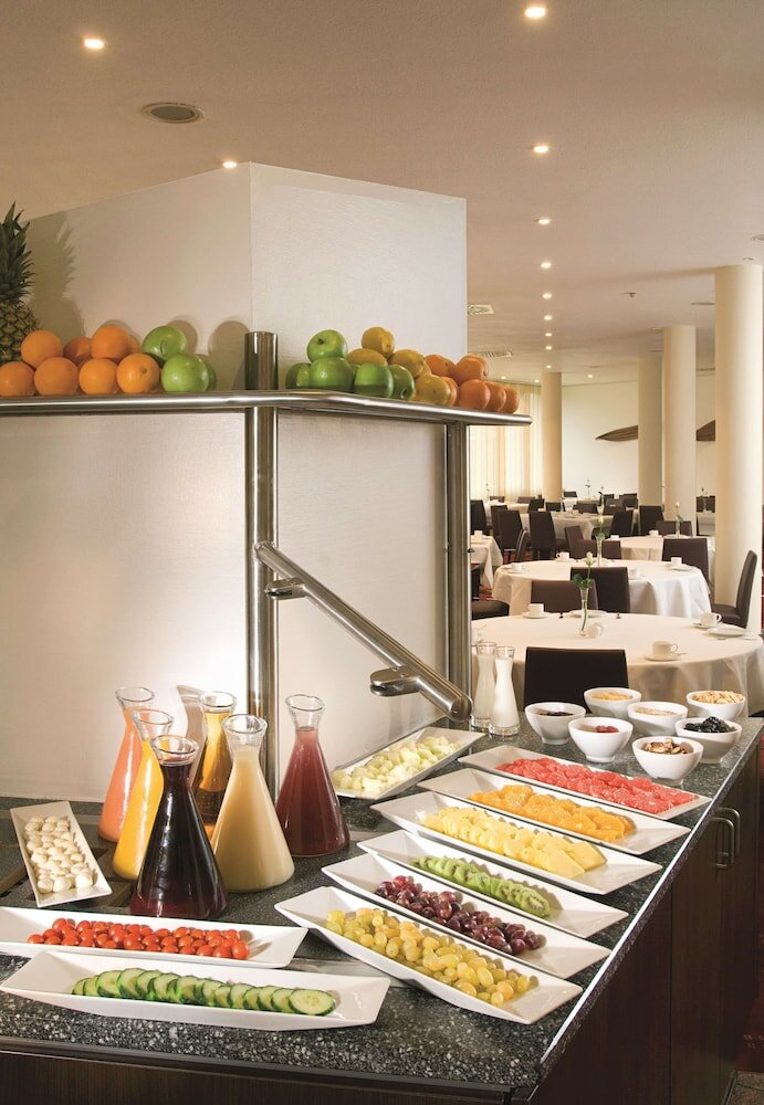 Фото Nh Weinheim