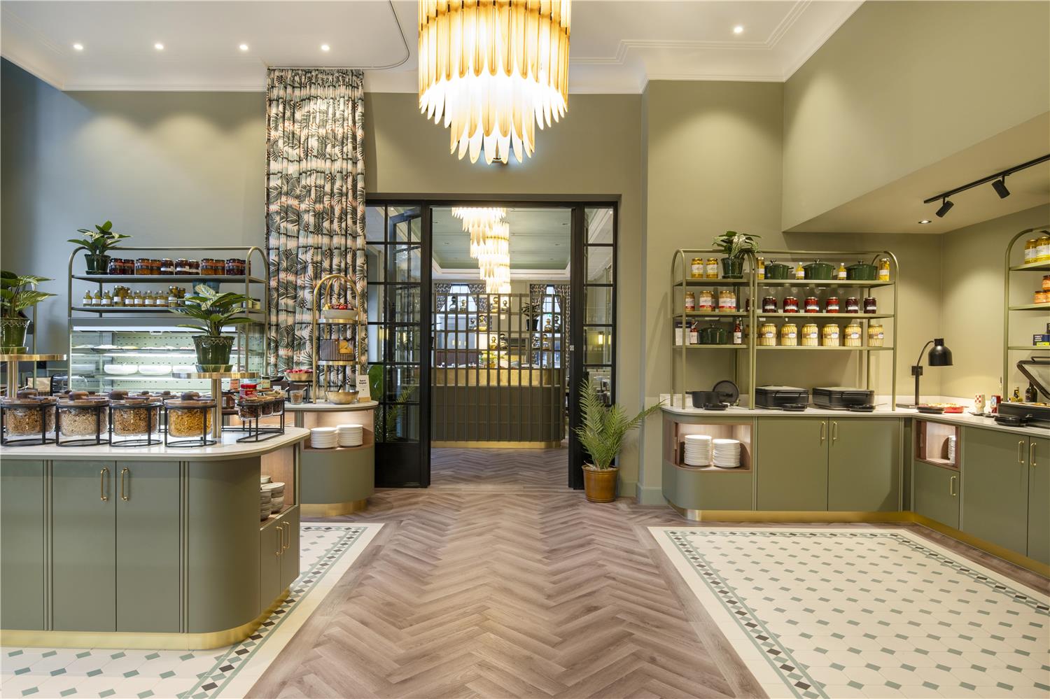 Фото DoubleTree by Hilton Brussels City