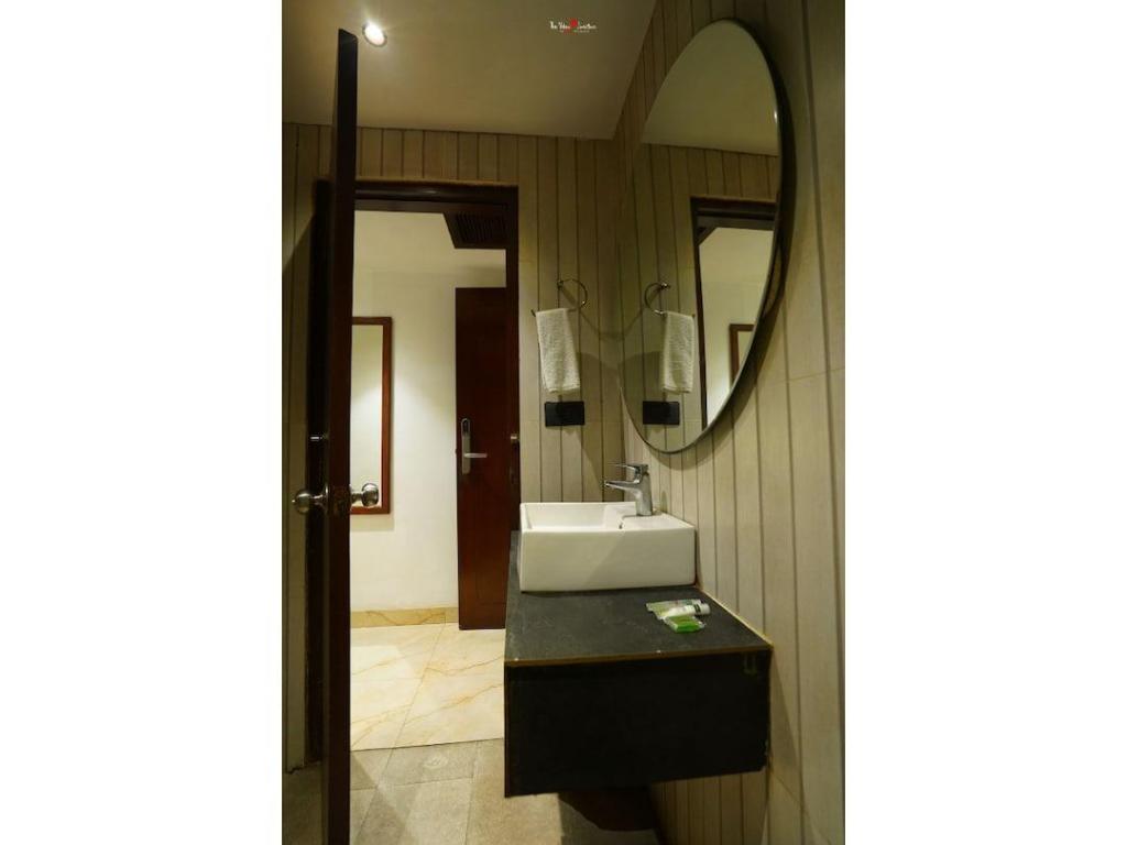 Фото Nirula's Hotel